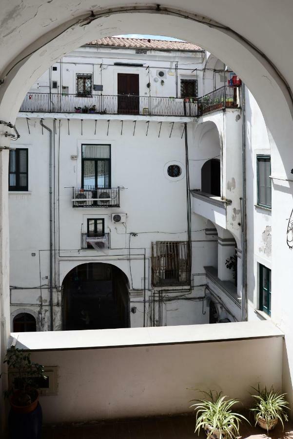 Angeli di terra Hotel Salerno Bagian luar foto